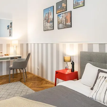 Apartment Old Town *